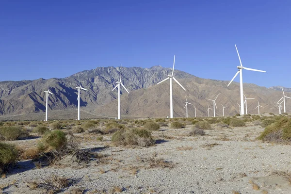 Turbinas Eólicas Que Crean Energía Renovable Parques Eólicos Desierto Con — Foto de Stock