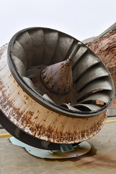 Grande Turbine Utilisée Dans Les Projets Barrages Hydroélectriques Pour Produire — Photo