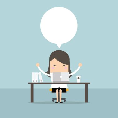 Düşündüğüm şeyler hakkında ve bilgisayar önünde masada oturan işkadını.