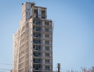 Santa Maria, RS, Brezilya 'da inşaatın son aşamasında bir konut binası. Şehir mühendisliği son evrede. Mimari ve Sivil İnşaat