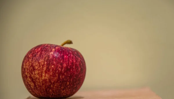 Uma Pilha Maçãs Maçã Pseudo Fruto Macieira Malus Domestica Uma — Fotografia de Stock