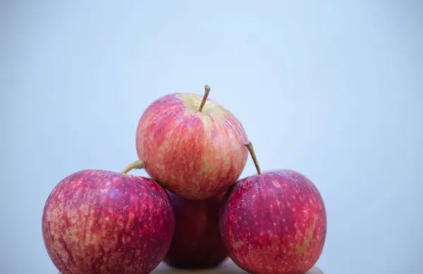 Uma Pilha Maçãs Maçã Pseudo Fruto Macieira Malus Domestica Uma — Fotografia de Stock