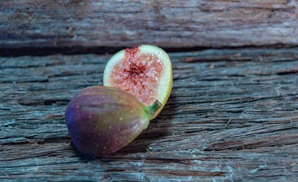新鲜无花果 Ficus Carica 无花果虽然原产于地中海 但它是一种生长在世界各地的水果 新鲜水果和无花果糖果原料 — 图库照片