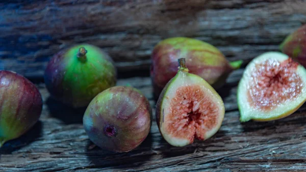 Cesto Vimini Con Limone Citrus Limon Citrus Latifolia Limonia Agli — Foto Stock