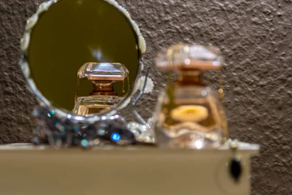 Skrzynka Biżuterię Close Naszyjniki Kolorowych Kamieni Biżuteria Bijouterie Kobieca Piękność — Zdjęcie stockowe