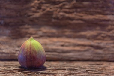 Natura 'da Figo. Figo o fruto da figeira, oririo da regio do meditarrneo, yüzde yüz famlia Moraceae. Seu formato semelhante ao tamanho da tela e mede entre 3 e 7 cm