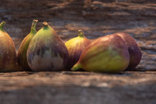 과일을 분류하라 브라질에서 재배되고 판매되는 무화과 로스코데발린스 Roxo Valinhos 사실상 — 스톡 사진