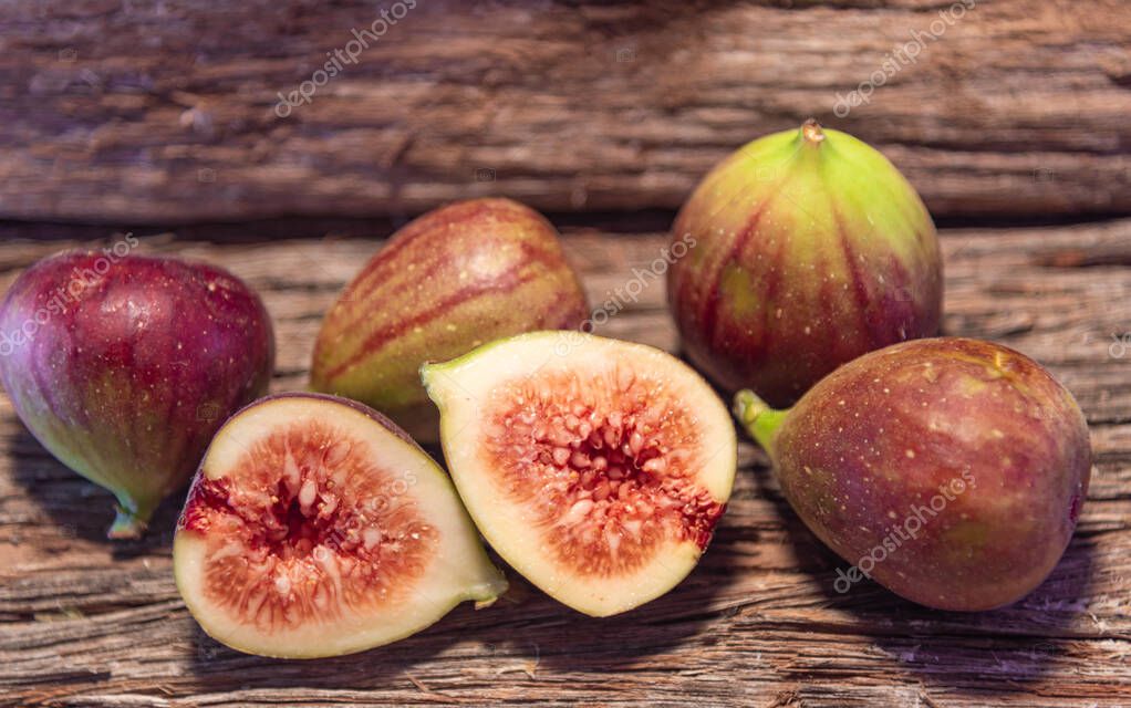 Frutas de higo. Nombre de la fruta Fig. Nombre científico Ficus