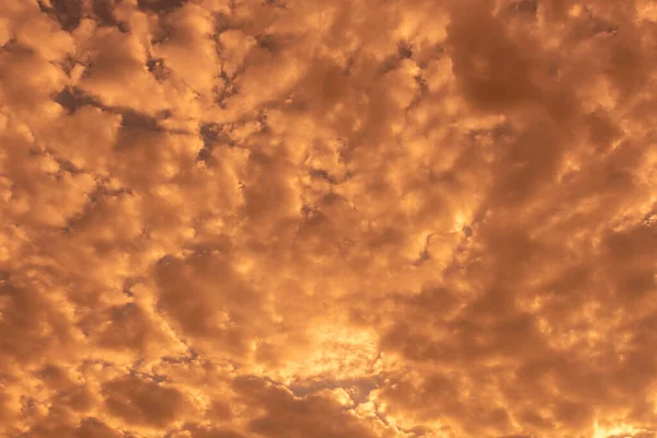 Regnmoln Dramatisk Himmel Tintoner Och Färger Från Solnedgången Känsla Frihet — Stockfoto