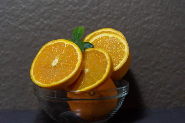 Sliced Oranges Citrus Fruits Fruits Cut Slices Glass Bowl Fresh — Stock Photo, Image