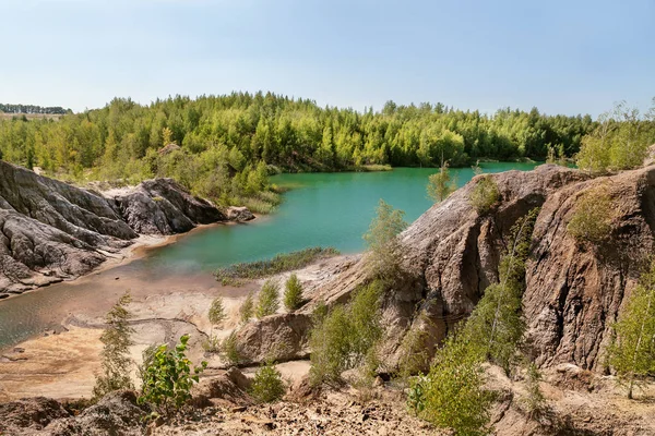 Katkıda bulunmak. Tula bölgesi. Kum ocağı. Göl.