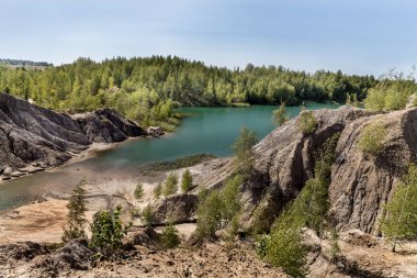 Eski kum ocağı ve göl. Rusya. Tula bölgesi 