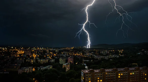 雲の雷雨 — ストック写真