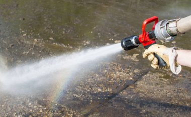 yangın hortumu bir çamur Temizleme aracı olarak.