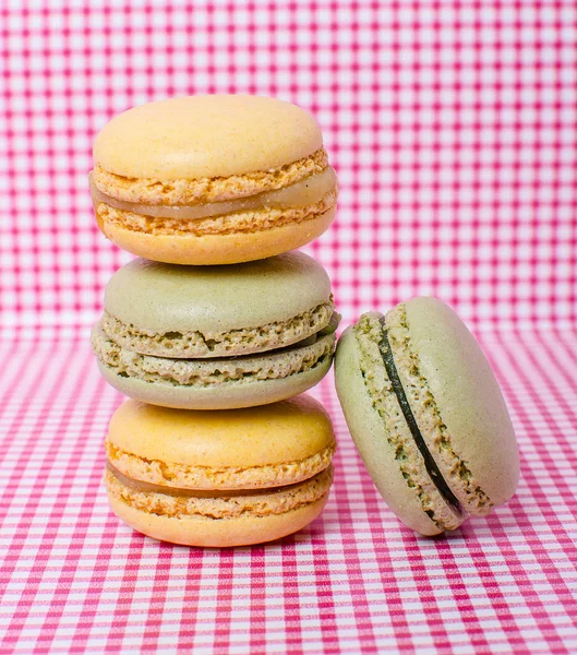 Colorful sweet macaroons — Stock Photo, Image