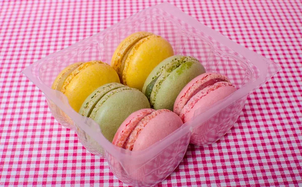 Colorful sweet macaroons — Stock Photo, Image
