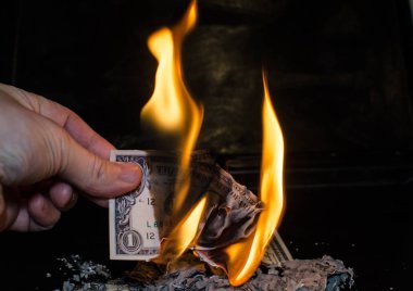 Yanan bir dolar