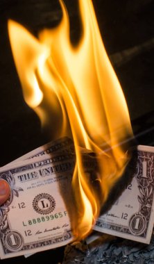 Yanan bir dolar