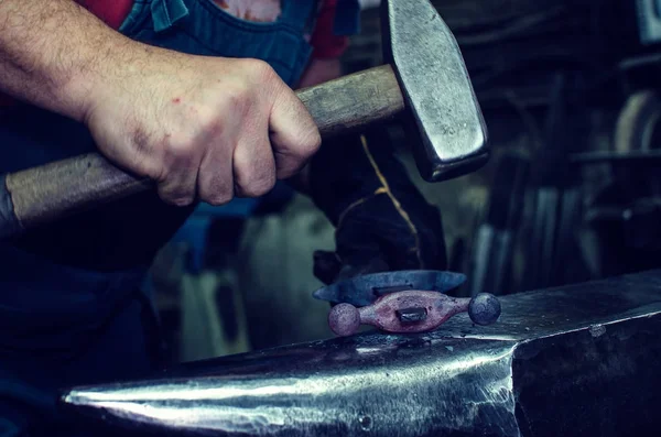 Blacksmith at work — Stock Photo, Image