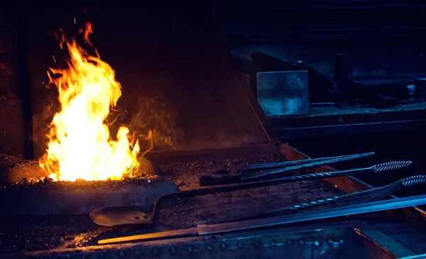 Demirci iş başında