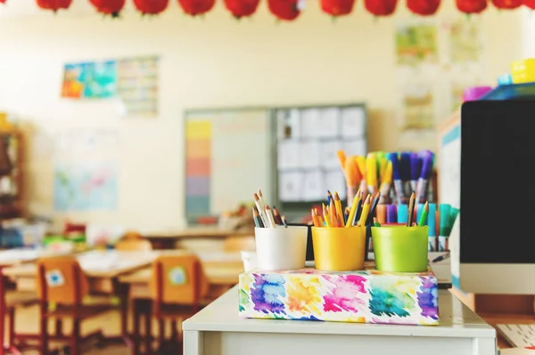 Aula primaria, concepto de regreso a la escuela —  Fotos de Stock