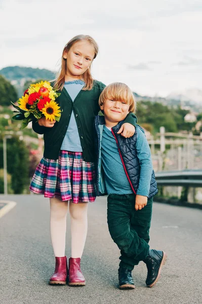 Letní krajina Ženevského jezera, Vinice Lavaux, Švýcarsko — Stock fotografie