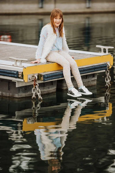 Outdoor Fashion Portret Van Jonge Preteen Jongen Meisje Dragen Witte — Stockfoto