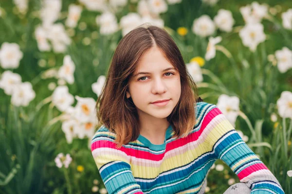 Outdoor Portret Van Jonge Preteen Jarig Meisje — Stockfoto