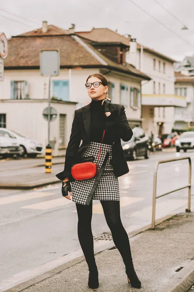 Outdoor Fashion Portrait Young Stylish Woman Posing Street Road Wearing — Stock Photo, Image