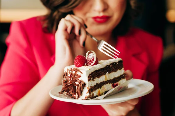 Close Image Woman Eating Cake Black Forest Decorated White Chocolate — Stock Photo, Image