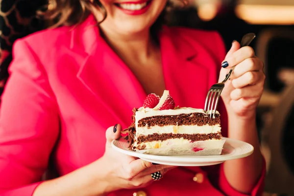 Close Image Woman Eating Cake Black Forest Decorated White Chocolate — Stock Photo, Image