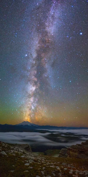 Milky Way over Mount — Stock Photo, Image