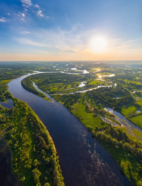 Fiume bielorusso al tramonto — Foto Stock