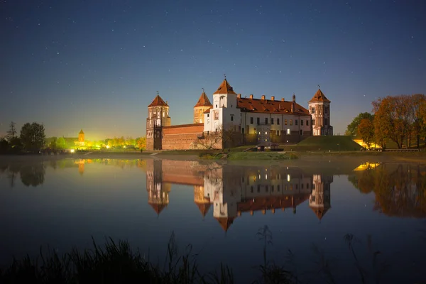 Castillo medieval de Mir —  Fotos de Stock