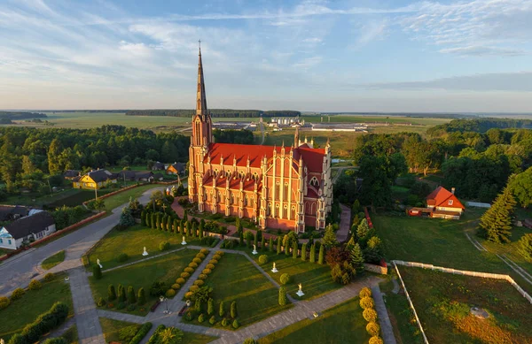 Gotický katolický kostel — Stock fotografie