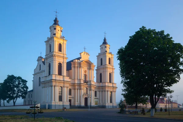 Antigua iglesia católica en Bielorrusia —  Fotos de Stock