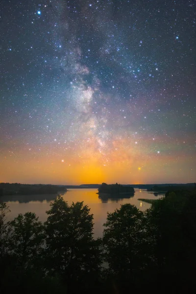Yazın yıldızlı gece — Stok fotoğraf