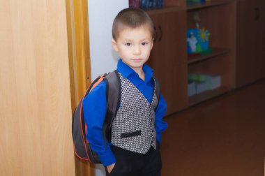 Okul çocuğu sınıfa girme