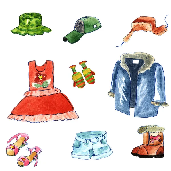 Akwarela ubrania ręcznie rysowane kreskówka na białym tle stylu. letnich i zimowych tkaniny: futro Czapka z nausznikami, futro, but rybacki, sukienka, szorty, kapelusz, czapka i sandały — Zdjęcie stockowe