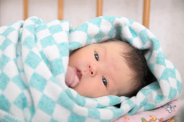 Newborn jaundice, baby portrait in blanket — Stock Photo, Image