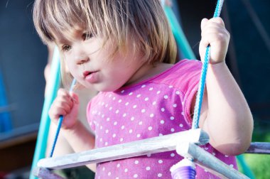 Çocuk salıncak yaz, çocuk oyun etkinliği açık