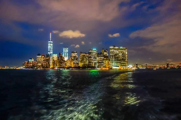 HDR Vista de Manhattan à noite — Fotografia de Stock