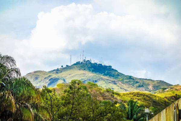 Cali HDR iletişim direkleri