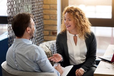 Kadın adama söz ve not alma