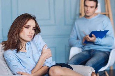 Sorunlu kadın sorunlarını ifade