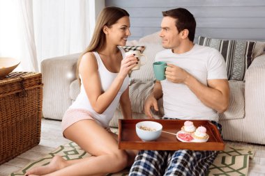 Onların yemek keyfi güzel mutlu çift