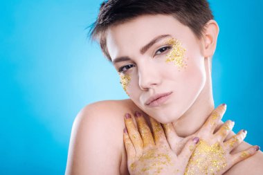 Professioanl model poz 