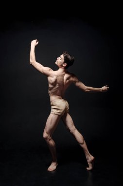 Karizmatik dansçı onun yeteneklerine gösterilen