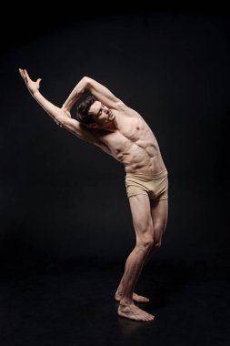 Deneyimli aktör gerçekleştirme 