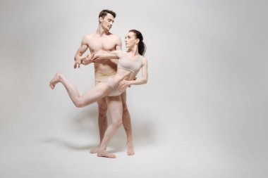 Manyetik Genç aktörler gerçekleştirme